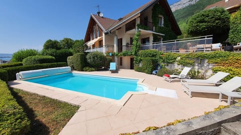 Your holiday home? Fabulous and tranquil privacy! 