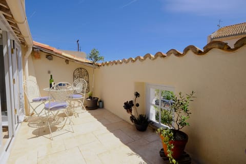 Sunny private roof terrace situated off lounge