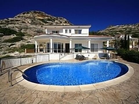 Visually stunning villa -  perfectly maintained.
