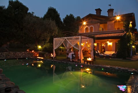 Nocturne
Panoramic View