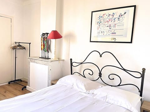 Sunny 1 Bedroom Rue Commandant André Apartment in Cannes