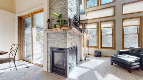 Condo, 2 Bedrooms | Interior