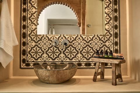 Premium Suite, Jetted Tub, Sea View (Lower Floor) | In-room safe, desk, soundproofing, free WiFi