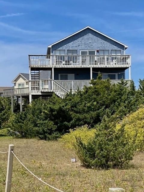 Many decks overlooking ocean 