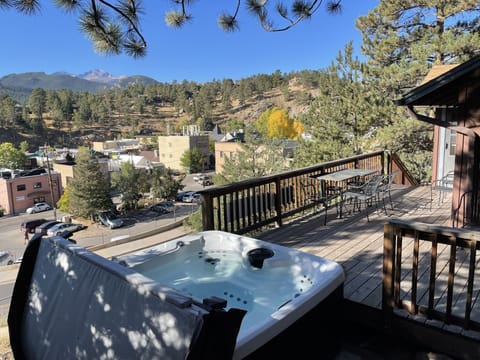 Private hot tub right off deck with tables and chairs for 6. 