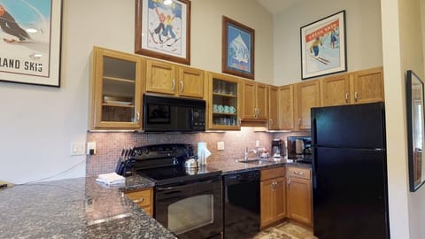 Full Kitchen