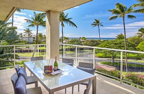 Letting ABay's panorama unfold from the lanai  table