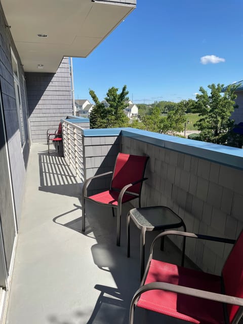 Outdoor balcony with seating 