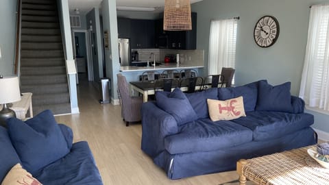 Living Area/Dining Area & Kitchen