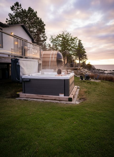 Outdoor spa tub