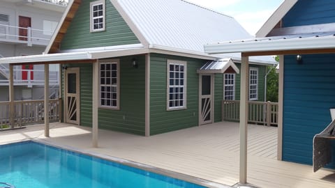 Turtle and Reef Cottages