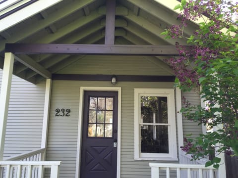 Shields Cottage