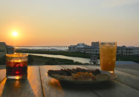 Bel Tramonto & Apéritifs right from the balcony