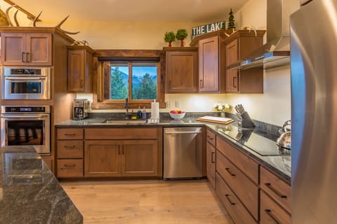 Great kitchen for the gourmet cook.
