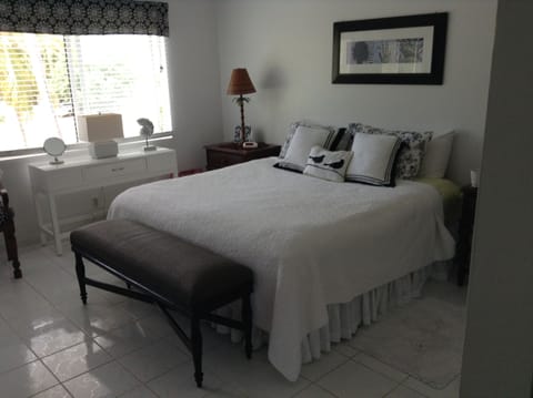 King size bed
