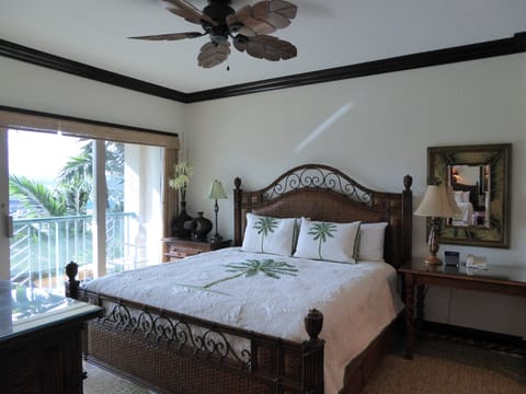 "ROMANTIC" Hawaiian Theme Master Bedroom with large "King Bed".