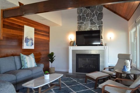 Enjoy the comfort of a spacious sectional, complete with a 50-inch TV, Netflix, and a DVD player for your entertainment