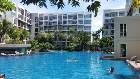 Seacraze Pool