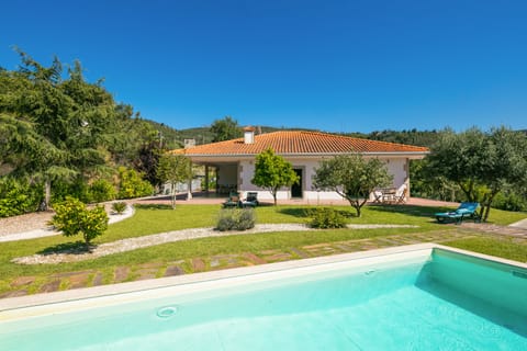 Grand 3-Bedroom 2-Bathroom Villa with a stunning view over Douro River