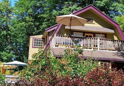 Stanhope Cottage Duplex - VRBO unit main floor. 1400 SQ Feet with two decks.