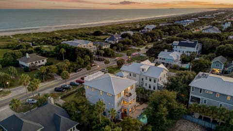3403 Palm Blvd. Coastal Manor