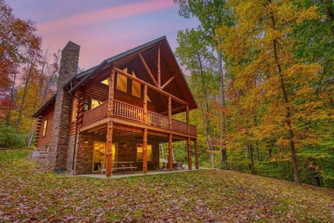 Custom built Amish log cabin on a spectacular lot