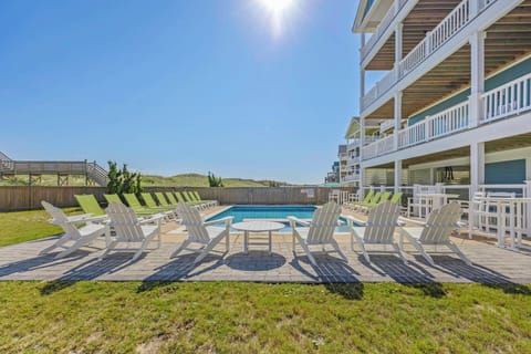 Surf or Sound Realty - 866 - Wa-Hoo Hatteras - Pool Area -5
