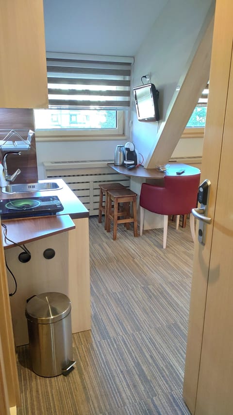 Deluxe Apartment, Mountain View | In-room safe, individually decorated, individually furnished