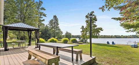 Enjoy the sun at Sunset Beach House