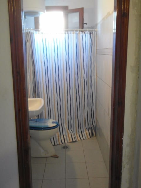Apartment, Beach View (Pantheo) | Bathroom | Shower, hair dryer, towels