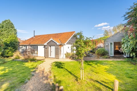 Hidden House, Brancaster: An immaculately presented, contemporary single-storey property