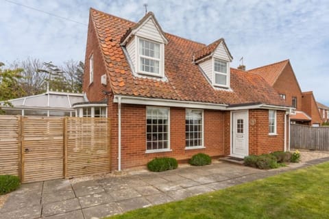 Forge Cottage, Thornham: A beautiful detached house
