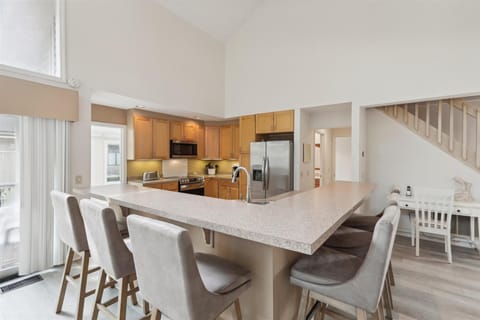 Kitchen with Breakfast Counter at 14 Green Heron