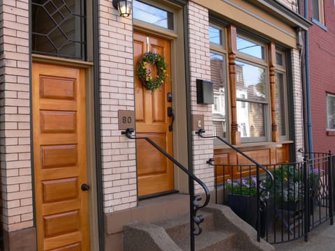 Conveniently located home in the South Side Flats