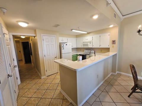 Kitchen with bar area