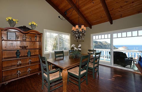 123UT-Cover -Catalina Island Vacation Rentals