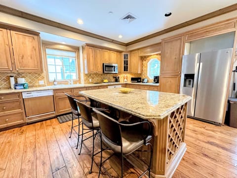 The kitchen features plenty of space for all the chefs to join in the kitchen.