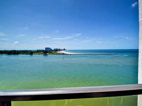 Florida Beach Rentals 440W 1108S balcony view Sand Key