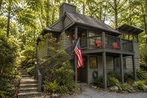 Adirondack Cottage- Exterior Highlands,  NC