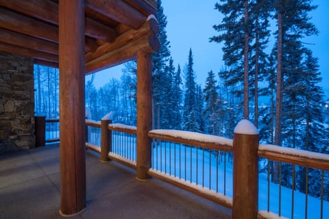 14.5-Telluride-Prospect-Falls-Bedroom-Deck.JPG