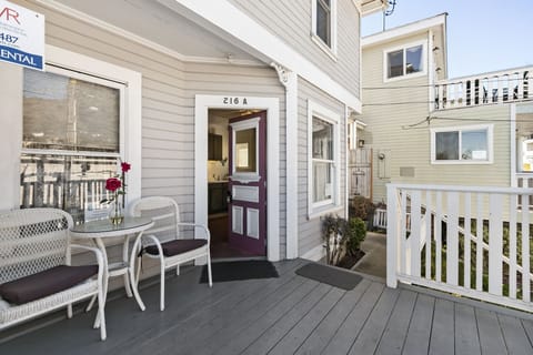 216WA - Front Door