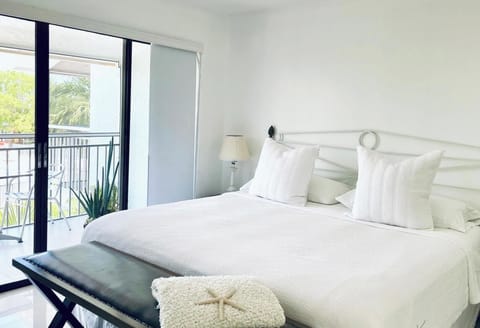 Master room view to lagoon and pool