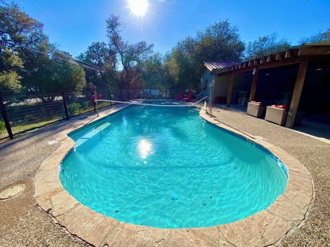 Casa Floerke - Huge party pool!