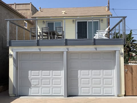 Perfect Beach Home with a Large Deck
Plenty of room for cars 