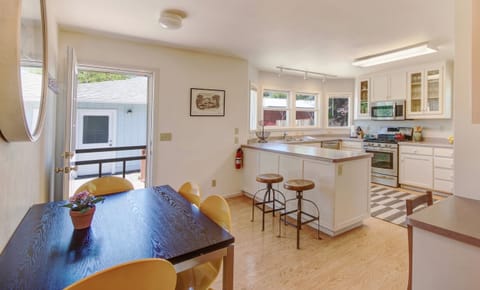 Eat-in kitchen with additional bar seating