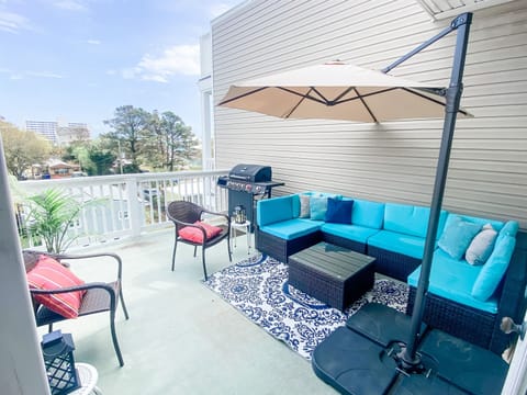 3rd floor deck perfect for spending time with friends and family. 