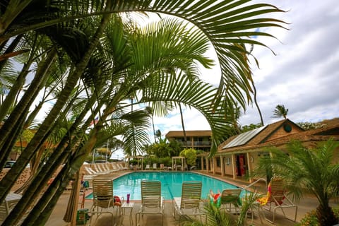 Pool - Imagine yourself sitting on the lounge chair soaking up the sun