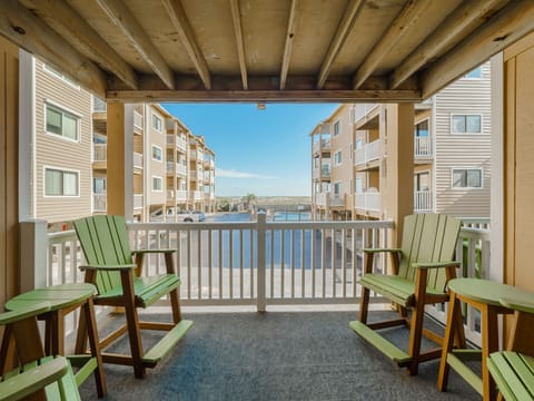 Welcome To Sand Pebbles #A3 - Pelican Perch