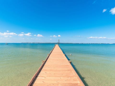ENJOY THE COMPLEX  PRIVATE BEACH AND PIER