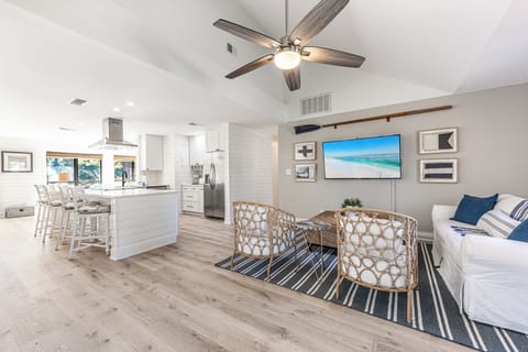 Open Concept Living & Kitchen Areas